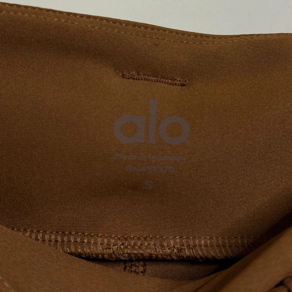 ALO Yoga Airlift High-Waist 7/8 Charmer Legging in Cinnamon Brown